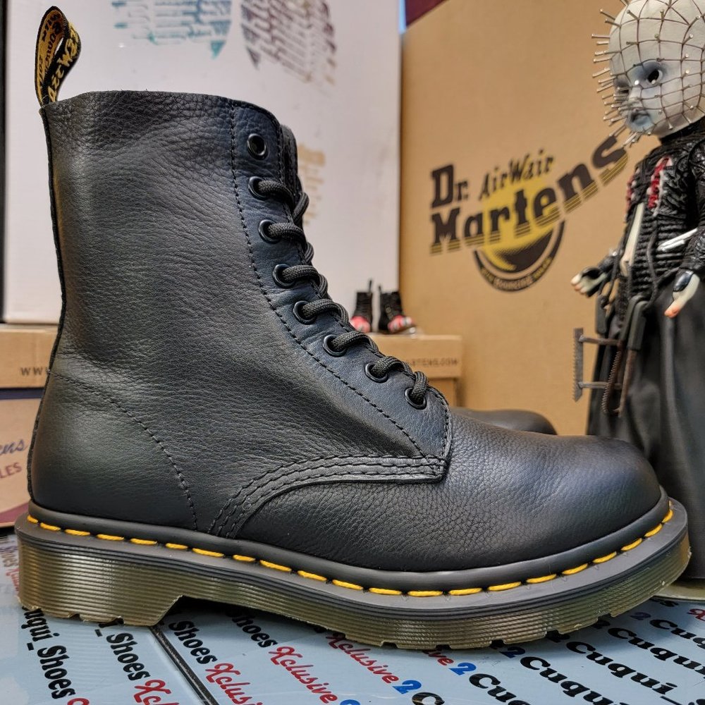 Dr. Martens Pascal (1460) Soft Leather